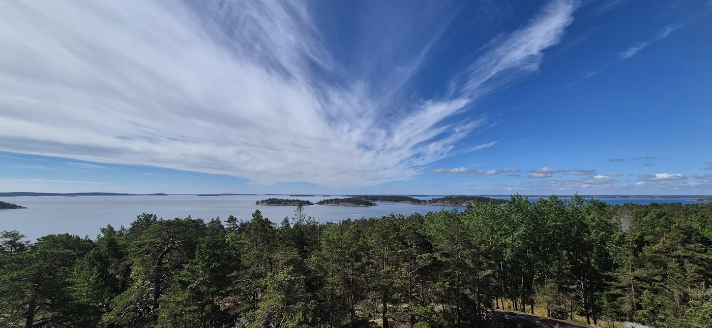 Panorama från utsiktstornet över hav och öar, Värmdö